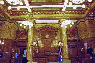 Circuit court interior